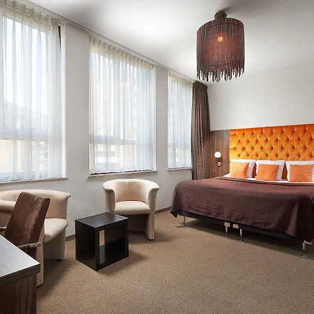 La Reine 3* 에인트호번