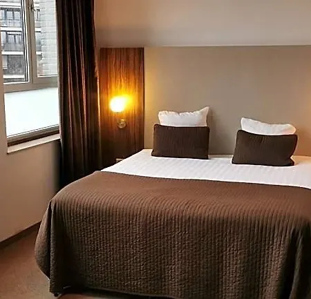 Hotel La Reine