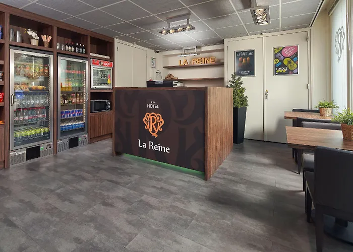 Hotell La Reine 3*