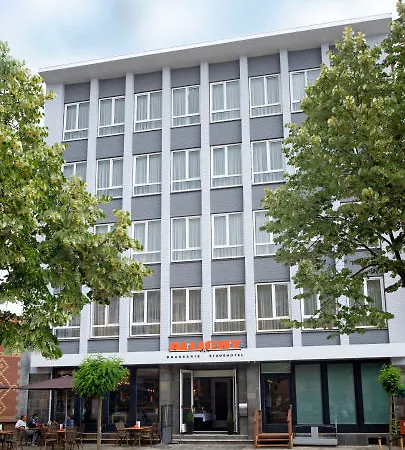 La Reine Hotel 3*